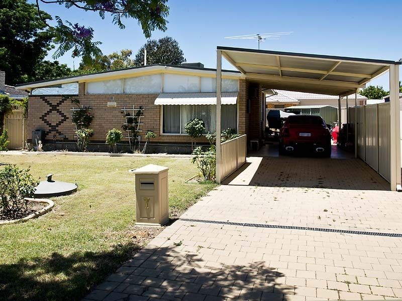 7 Jeanhulley Road, High Wycombe WA 6057