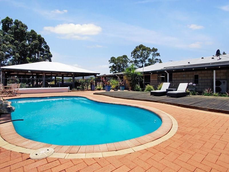 15 Mulberry Court, Maida Vale WA 6057