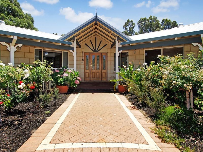 15 Mulberry Court, Maida Vale WA 6057