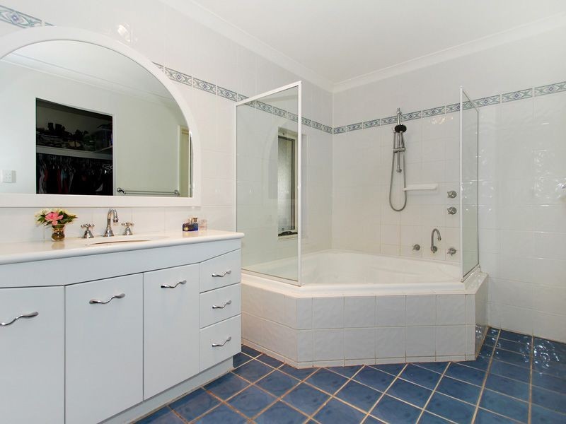 15 Mulberry Court, Maida Vale WA 6057