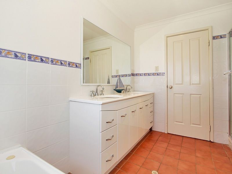 15 Mulberry Court, Maida Vale WA 6057