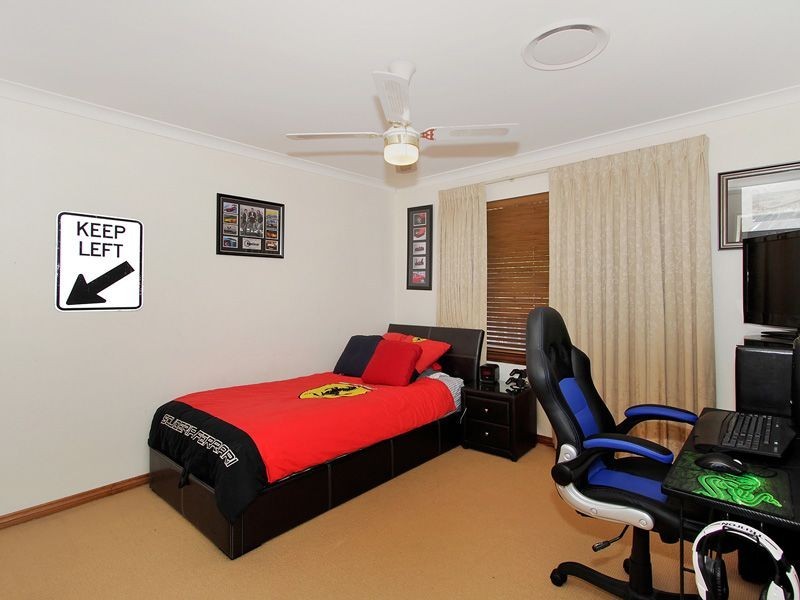 15 Mulberry Court, Maida Vale WA 6057