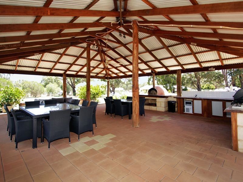 15 Mulberry Court, Maida Vale WA 6057