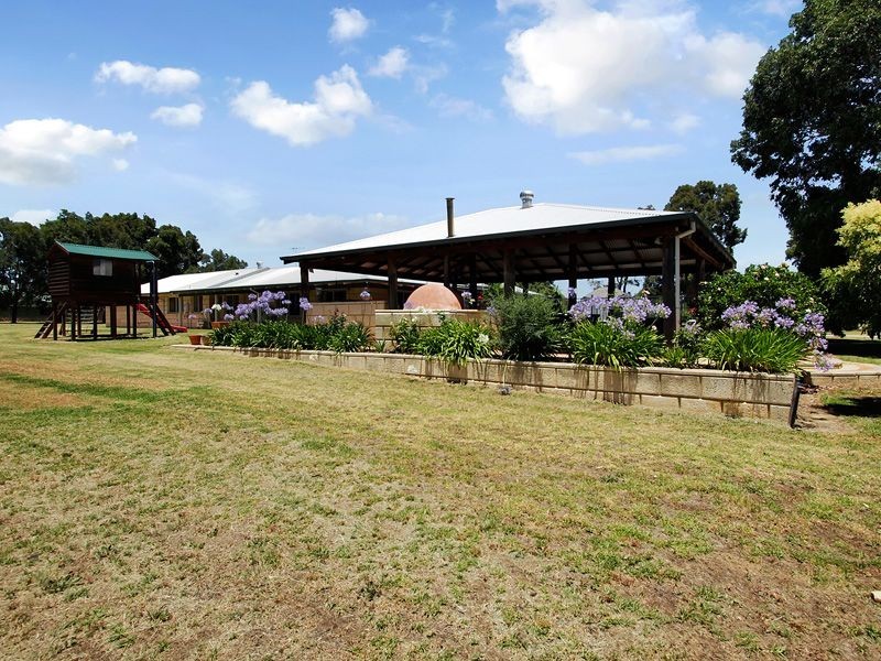 15 Mulberry Court, Maida Vale WA 6057