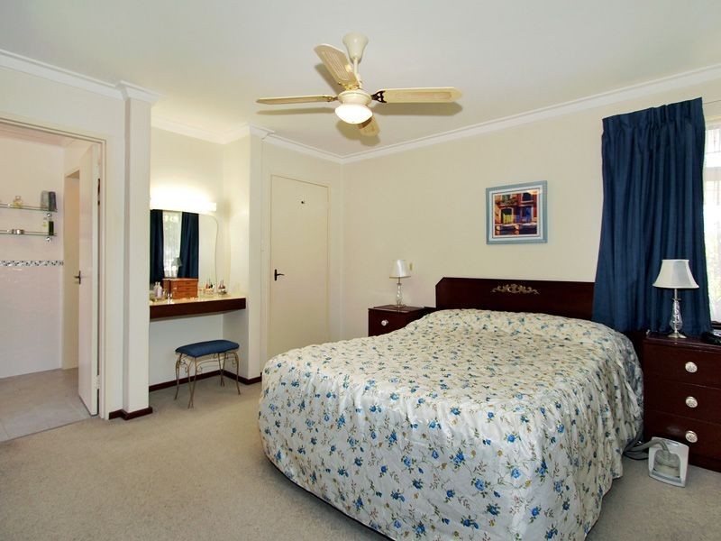 13 Magnolia Way, Forrestfield WA 6058