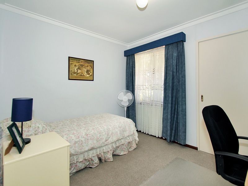 13 Magnolia Way, Forrestfield WA 6058