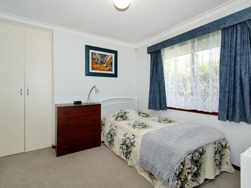 13 Magnolia Way, Forrestfield WA 6058