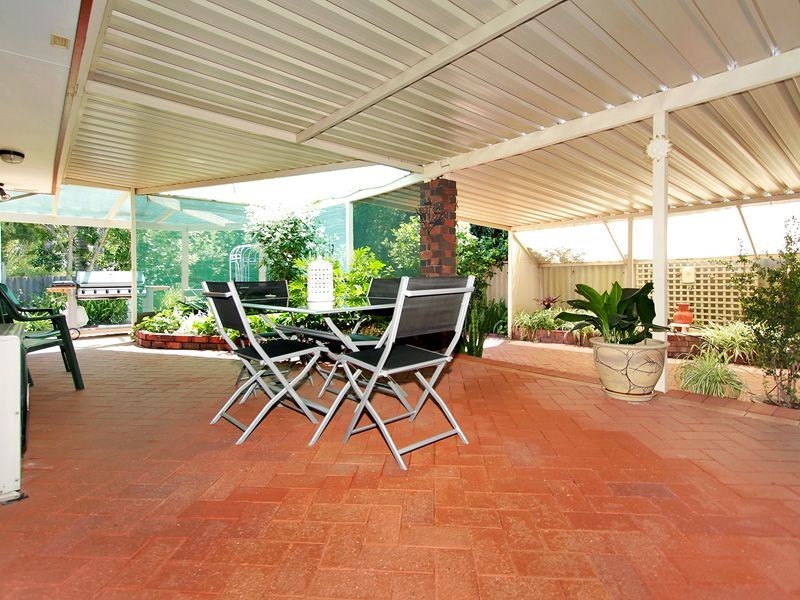 13 Magnolia Way, Forrestfield WA 6058