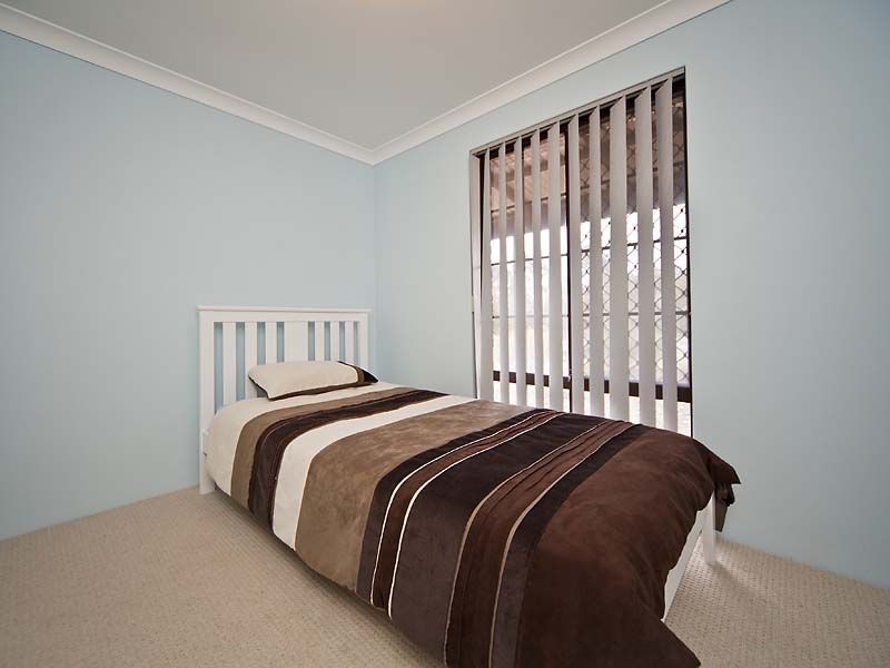 34 Canter Court, Orange Grove WA 6109