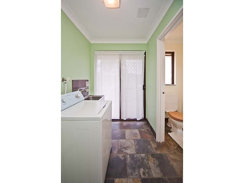 34 Canter Court, Orange Grove WA 6109