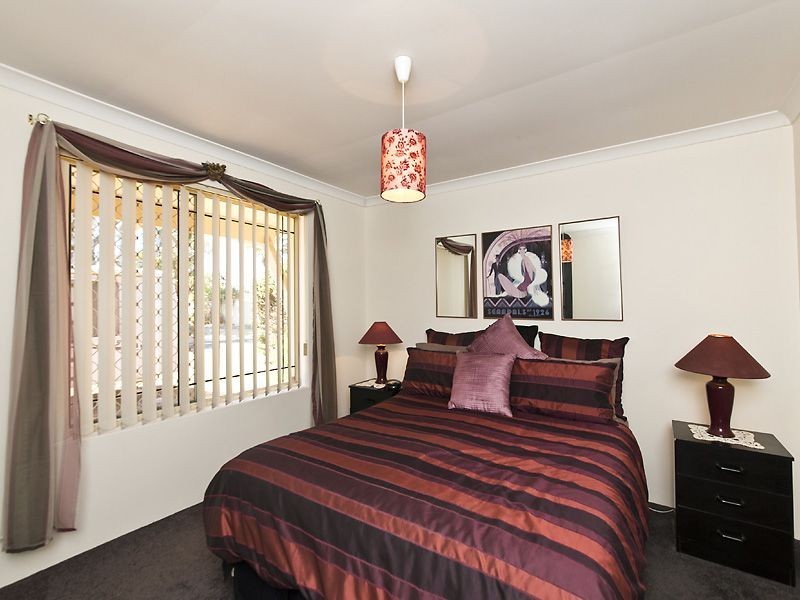 2 Limonite Court, Forrestfield WA 6058