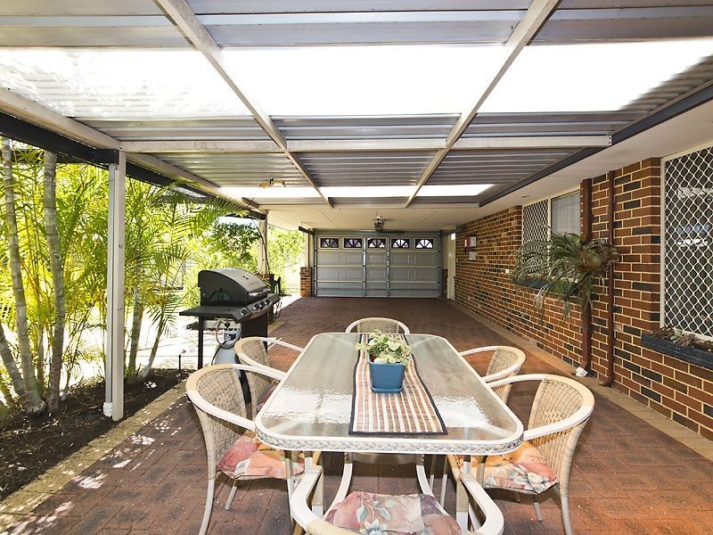 2 Limonite Court, Forrestfield WA 6058