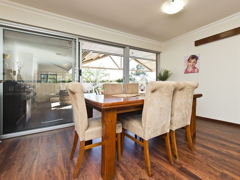 25 Waverley Way, Parkwood WA 6147