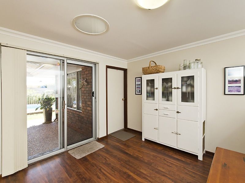 25 Waverley Way, Parkwood WA 6147