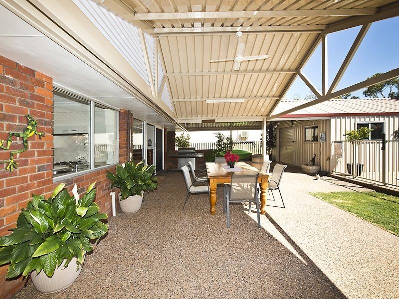 25 Waverley Way, Parkwood WA 6147