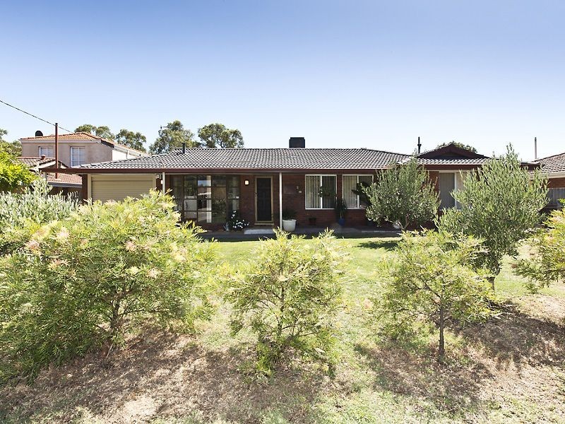 25 Waverley Way, Parkwood WA 6147