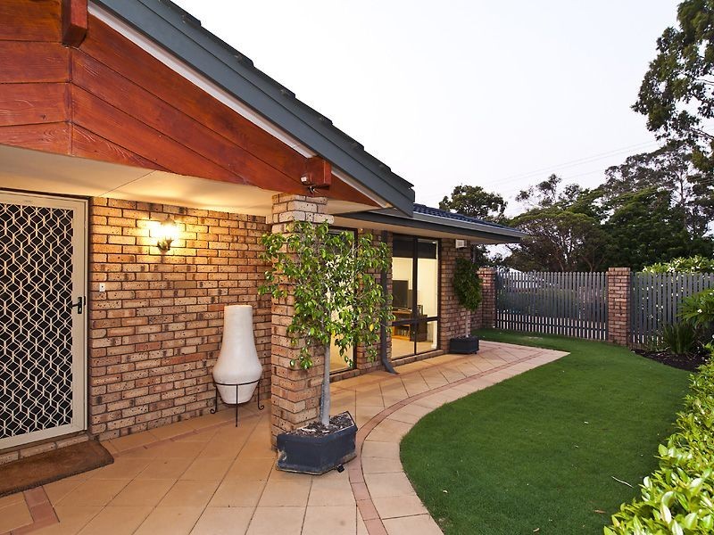 2 Booral Street, Lesmurdie WA 6076