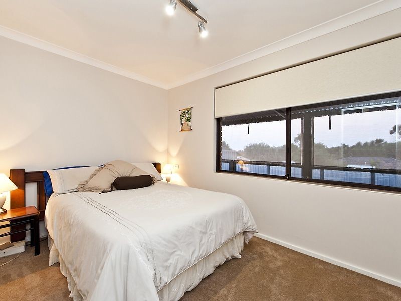 2 Booral Street, Lesmurdie WA 6076