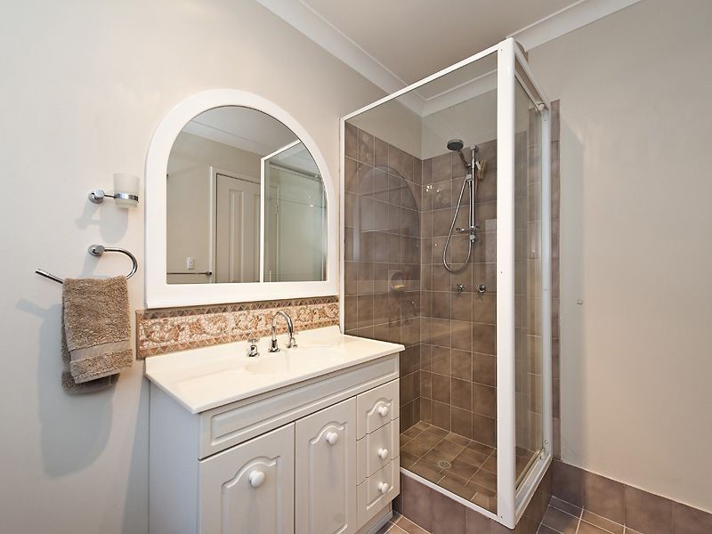 2 Booral Street, Lesmurdie WA 6076