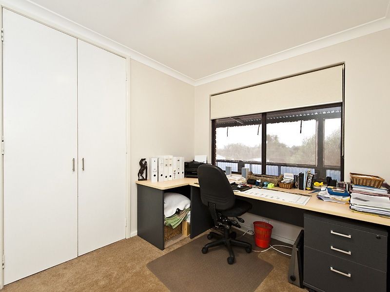 2 Booral Street, Lesmurdie WA 6076