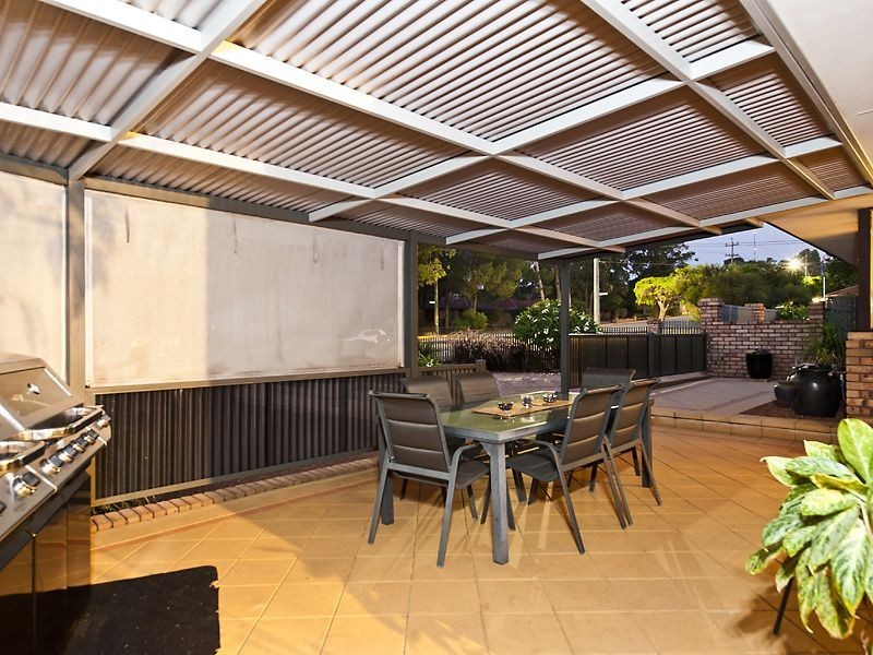 2 Booral Street, Lesmurdie WA 6076
