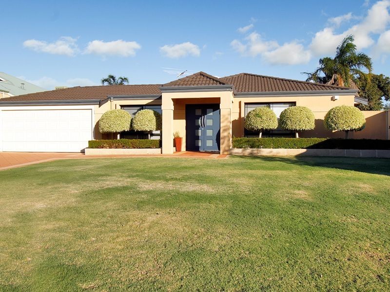 4 Citrine Gardens, Forrestfield WA 6058