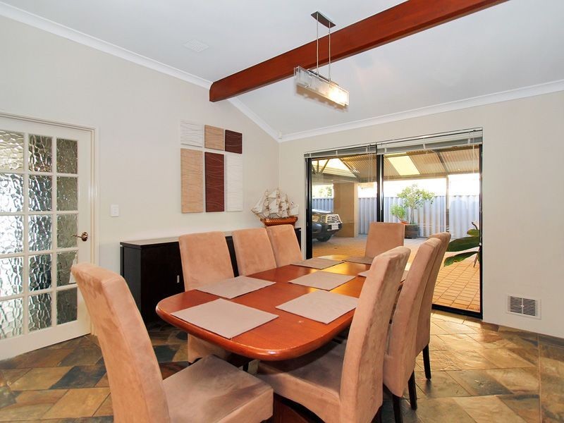 4 Citrine Gardens, Forrestfield WA 6058