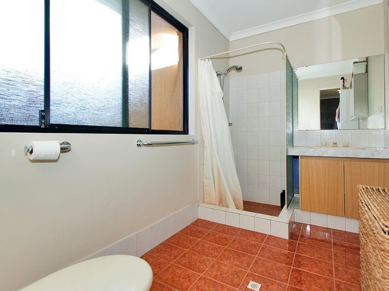 4 Citrine Gardens, Forrestfield WA 6058