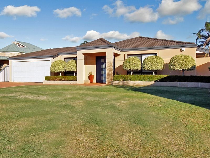 4 Citrine Gardens, Forrestfield WA 6058