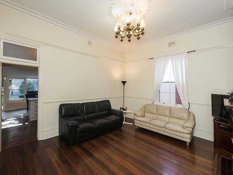 3 Station Street, Guildford WA 6055