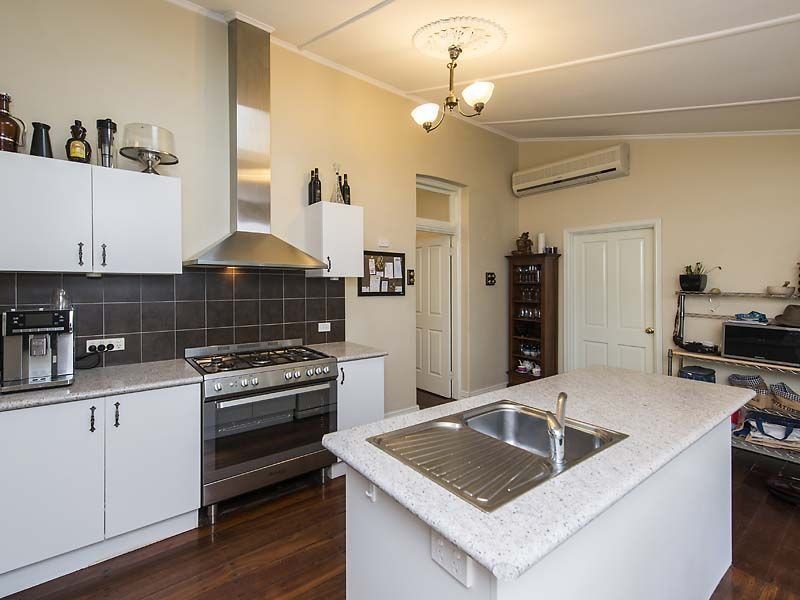3 Station Street, Guildford WA 6055