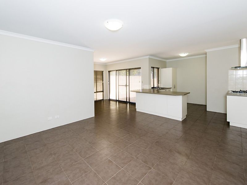 17A Hamilton Road, High Wycombe WA 6057