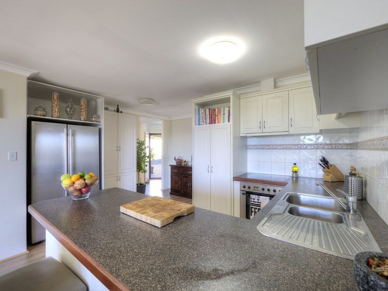 5 Scarp View, Swan View WA 6056