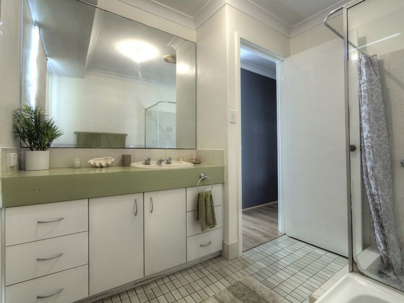 5 Scarp View, Swan View WA 6056