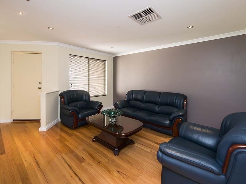 7 Range Court, High Wycombe WA 6057