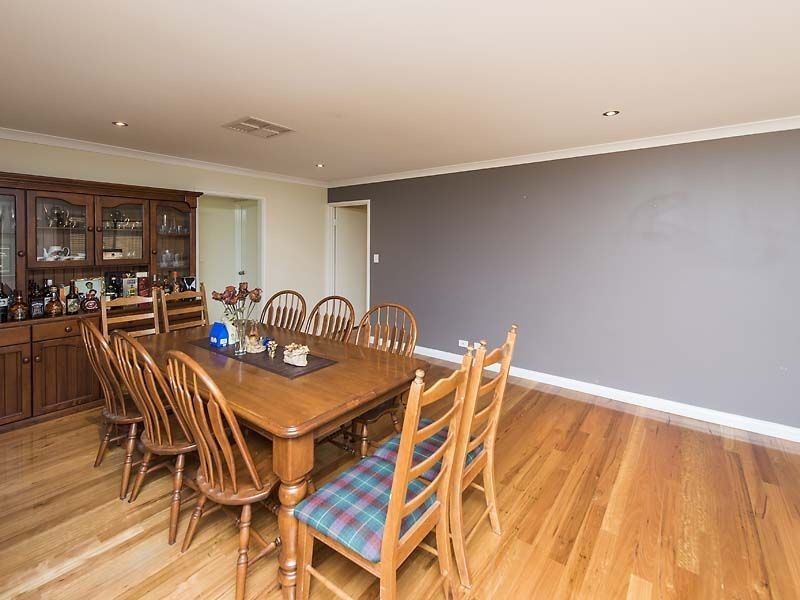 7 Range Court, High Wycombe WA 6057