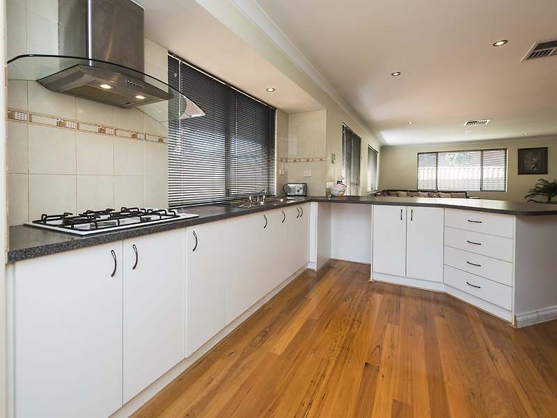 7 Range Court, High Wycombe WA 6057