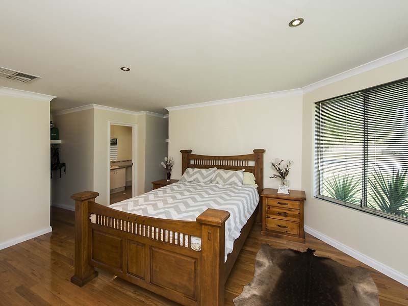 7 Range Court, High Wycombe WA 6057