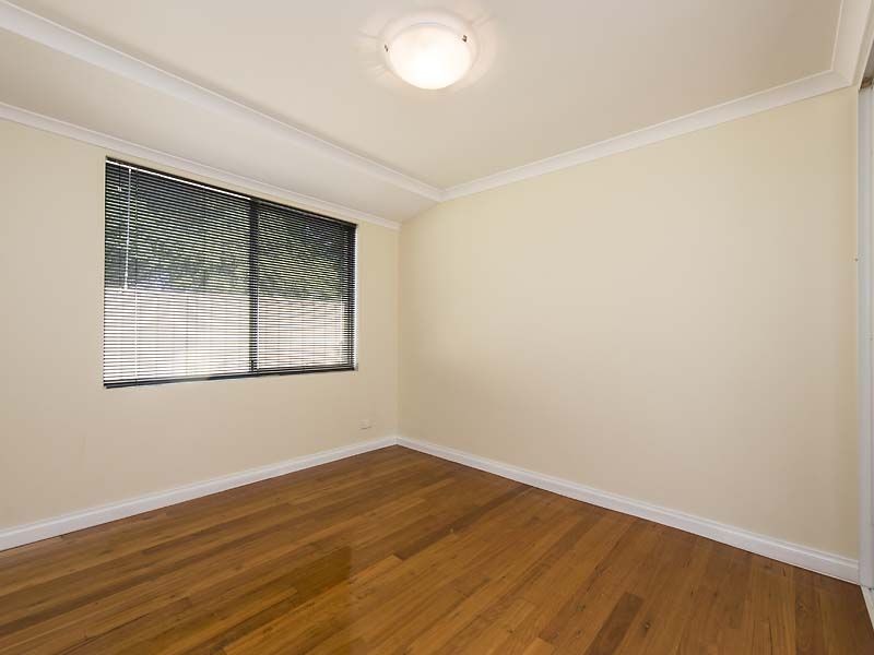 7 Range Court, High Wycombe WA 6057