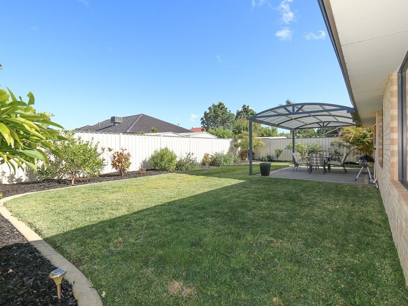 55 Gillings Parade, Wattle Grove WA 6107