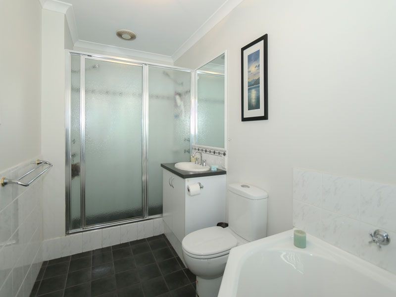 5 Banks Place, High Wycombe WA 6057