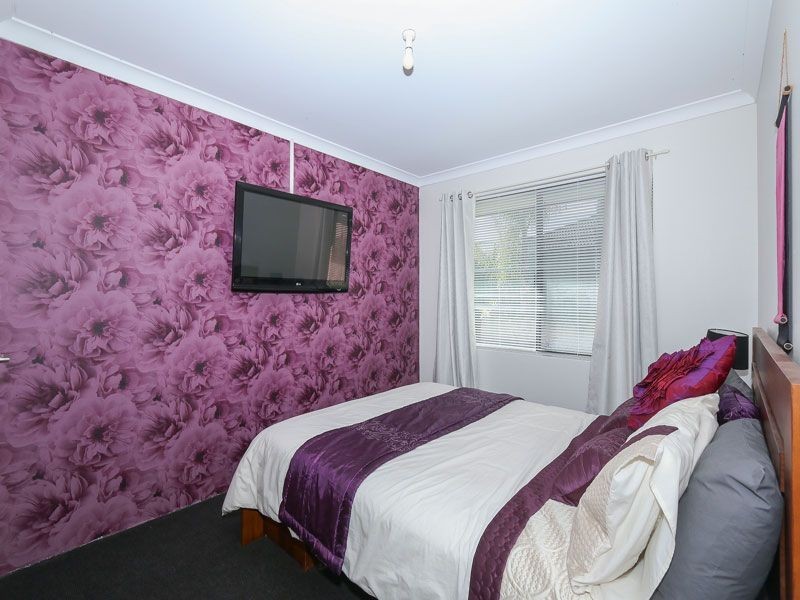 5 Banks Place, High Wycombe WA 6057