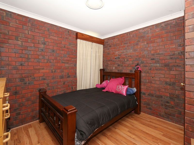 27 Canter Court, Orange Grove WA 6109