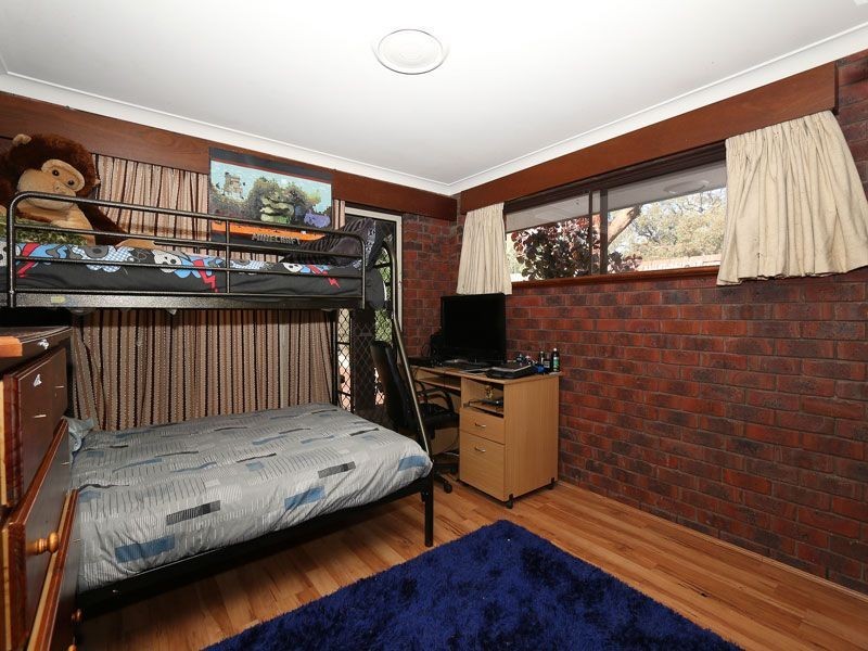 27 Canter Court, Orange Grove WA 6109