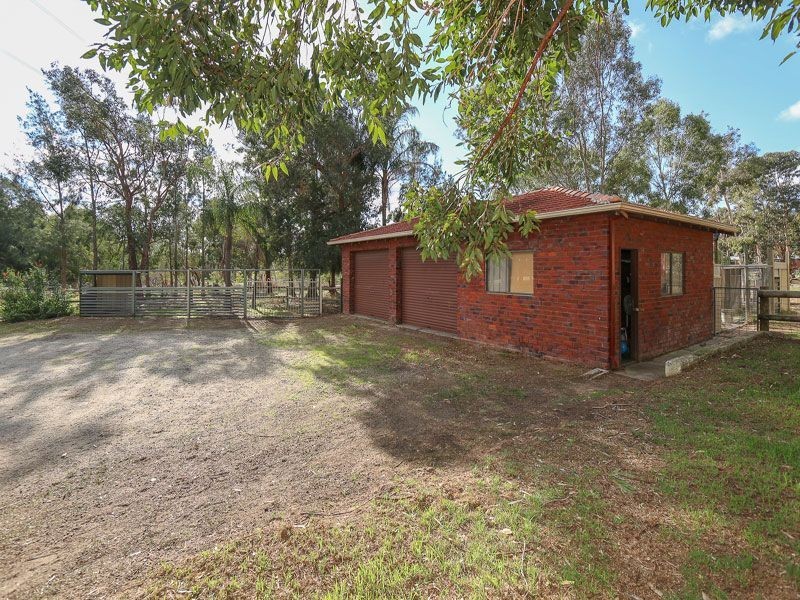 27 Canter Court, Orange Grove WA 6109