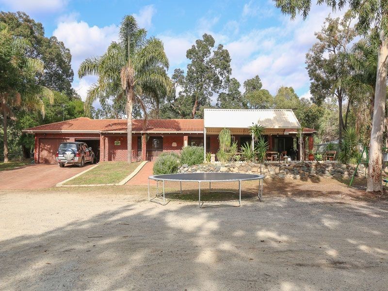 27 Canter Court, Orange Grove WA 6109