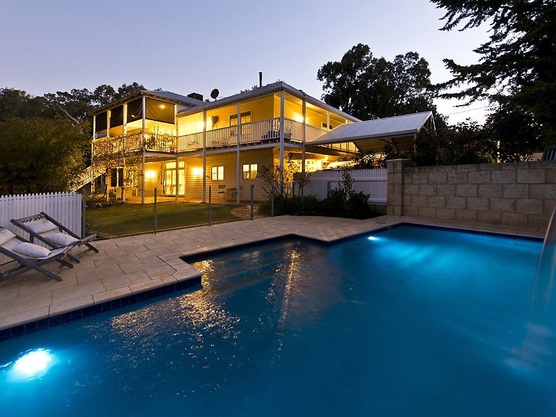 20 Hillview Street, Kalamunda WA 6076