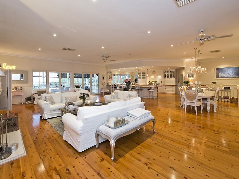 20 Hillview Street, Kalamunda WA 6076