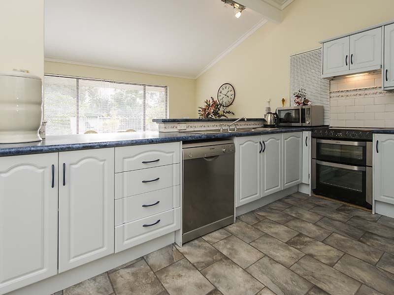 10 Priory Road, Maida Vale WA 6057