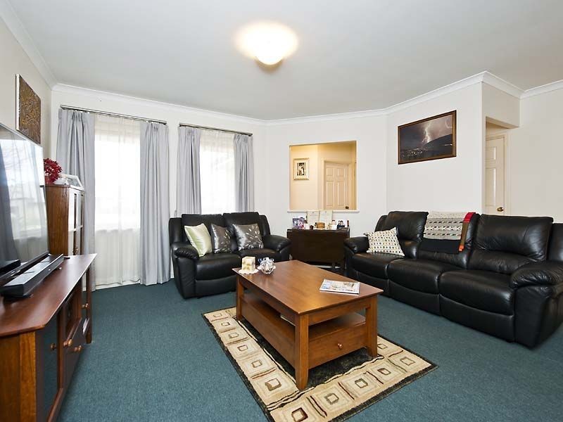 17 Babbler Court, Maida Vale WA 6057